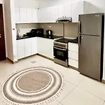 Stylish & Roomy 1Br In The Heart Of The City
