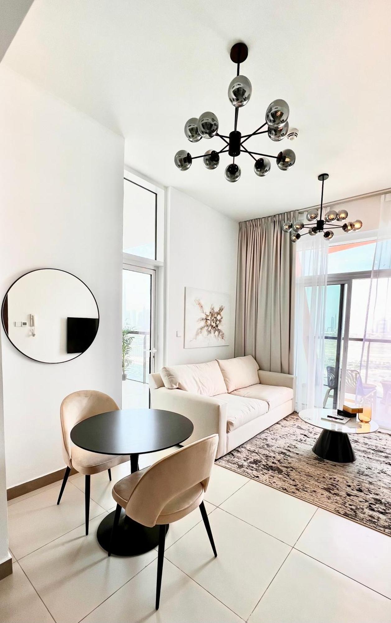 Stylish & Roomy 1br In The Heart Of The